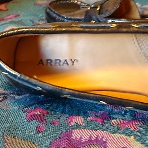 Women's Array moccasins